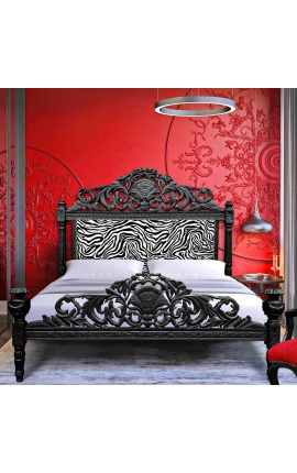 Baroková posteľ zo tkaniny zebry a lesného čierneho dreva