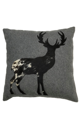 Square Cushion cowhide ja wool "seisomassa" 45 x 45