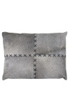 Coussin rectangulaire en peau de vache gris avec croisillons 45 x 35