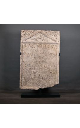 Stele romane mari in gresie sculptata